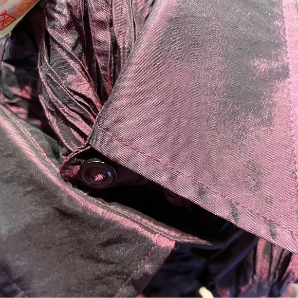 Purple iridescent crimped blouse - Picture 3 of 5